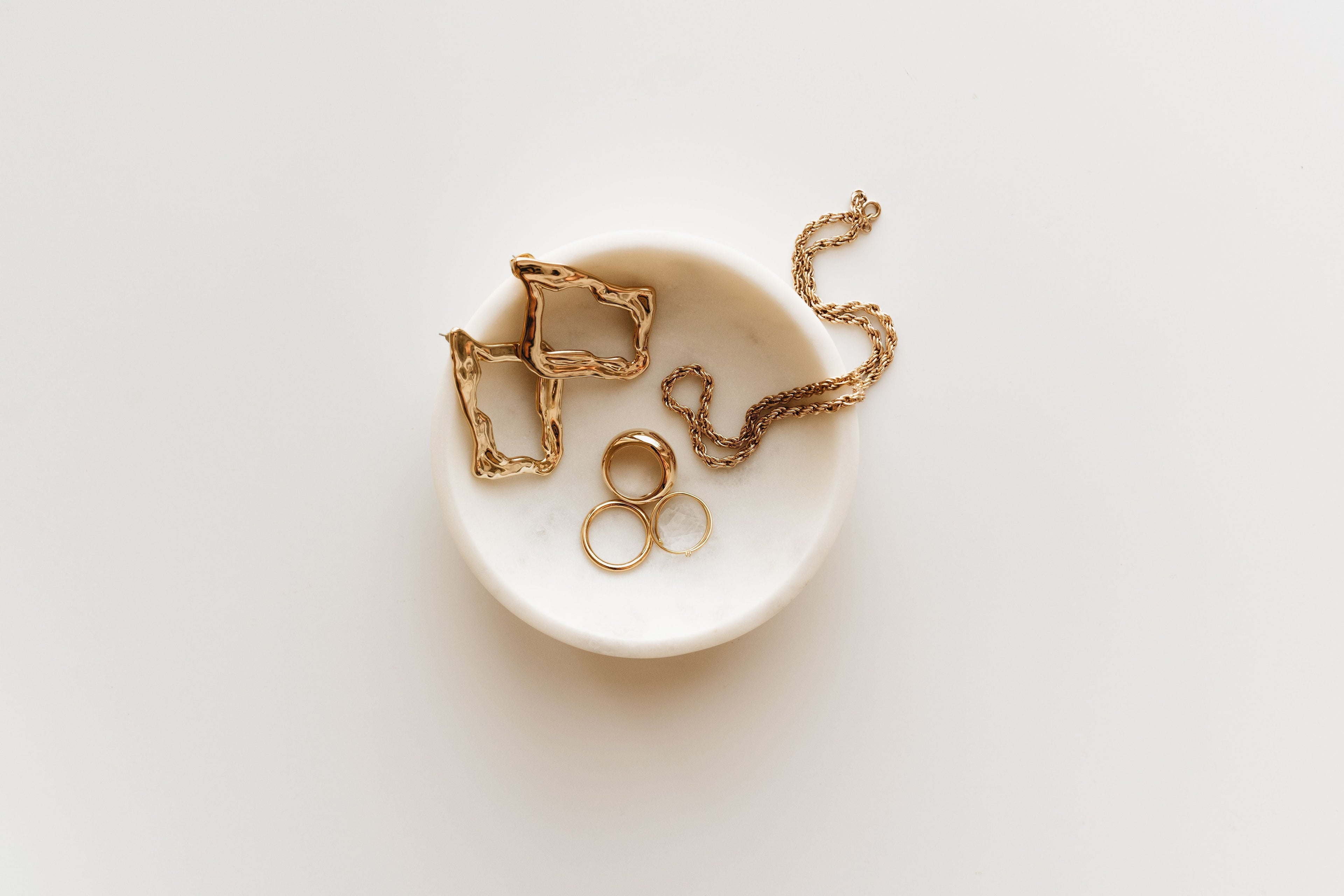 Stainless Steel vs Gold Plated Jewellery: What’s the Difference?