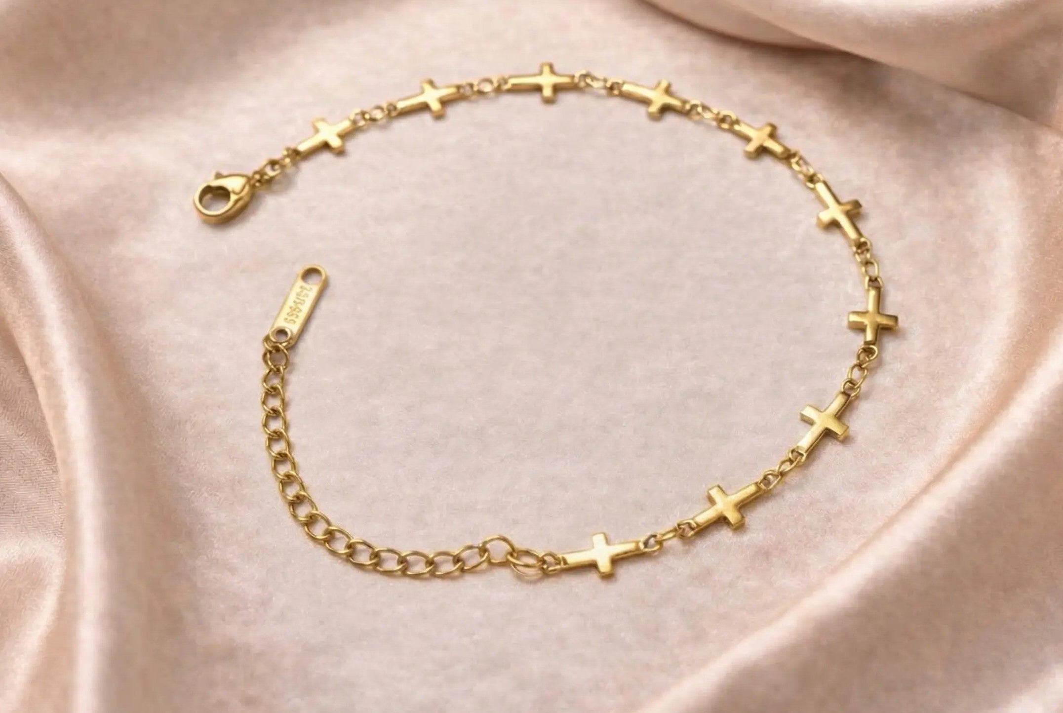 The Simple Cross Bracelet