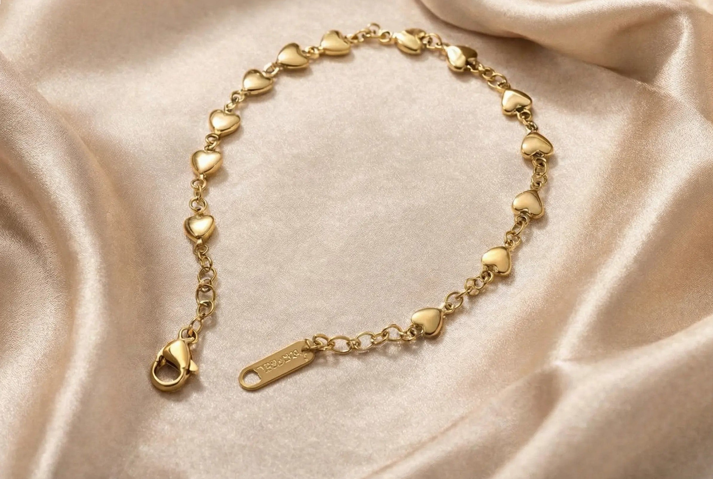 The Simple Heart Bracelet