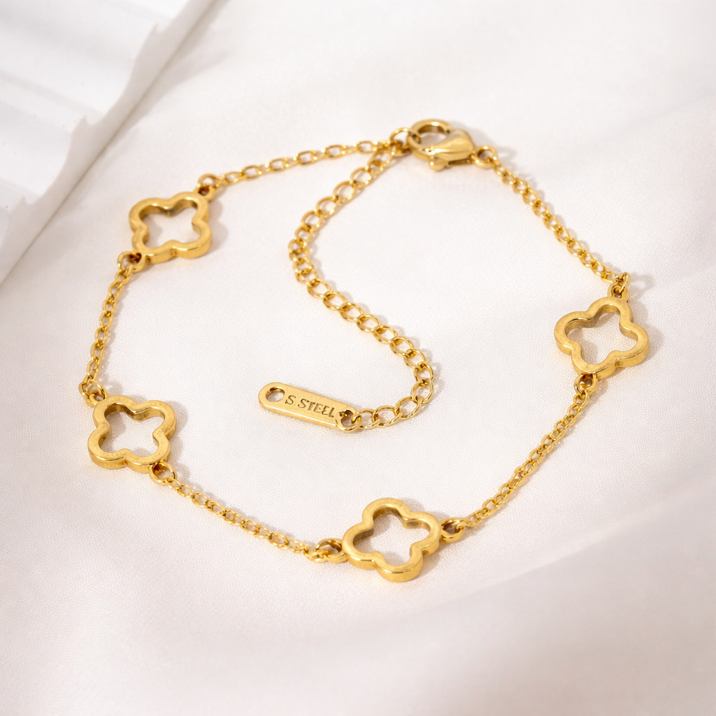 The Clover Bracelet