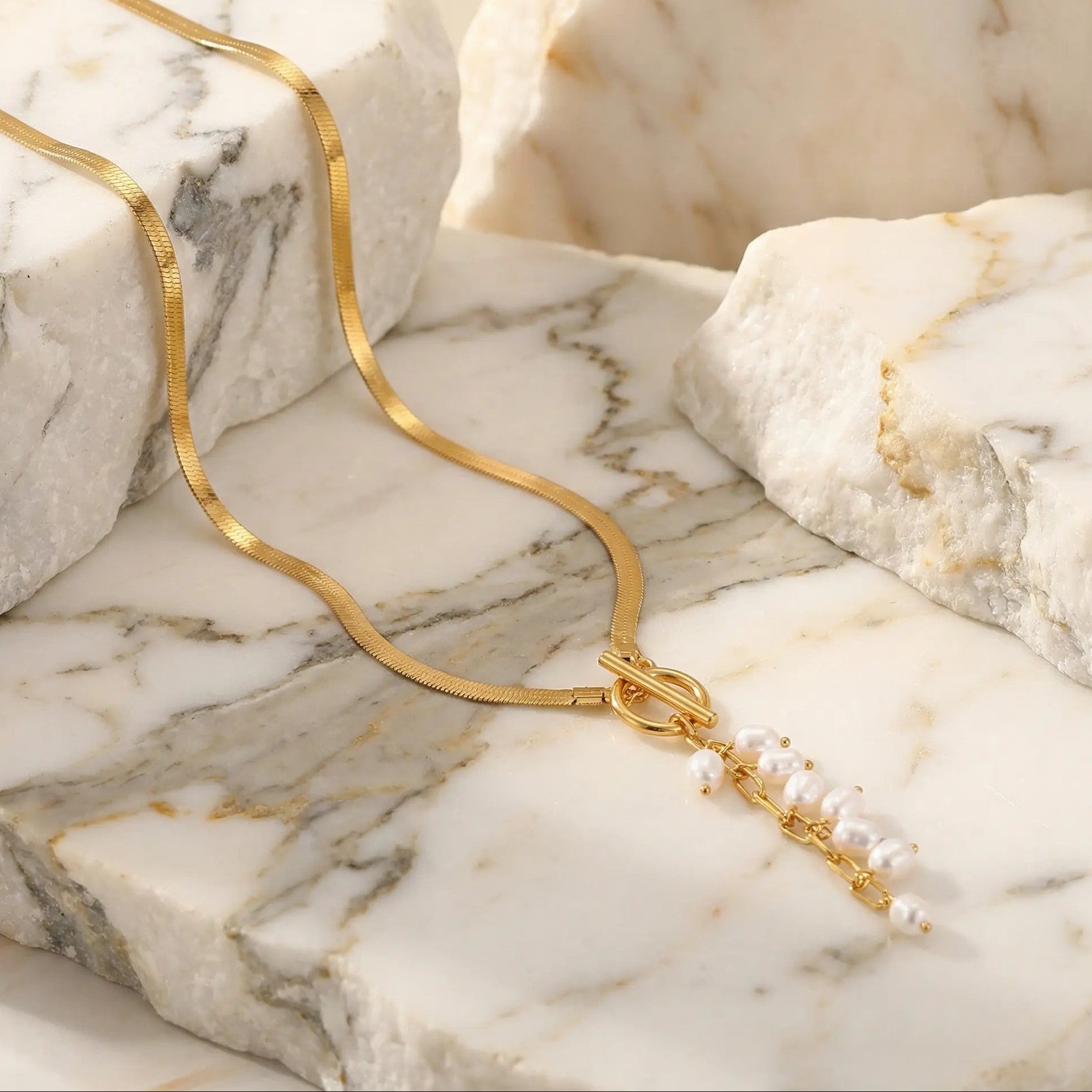 The Lux Pearl Necklace