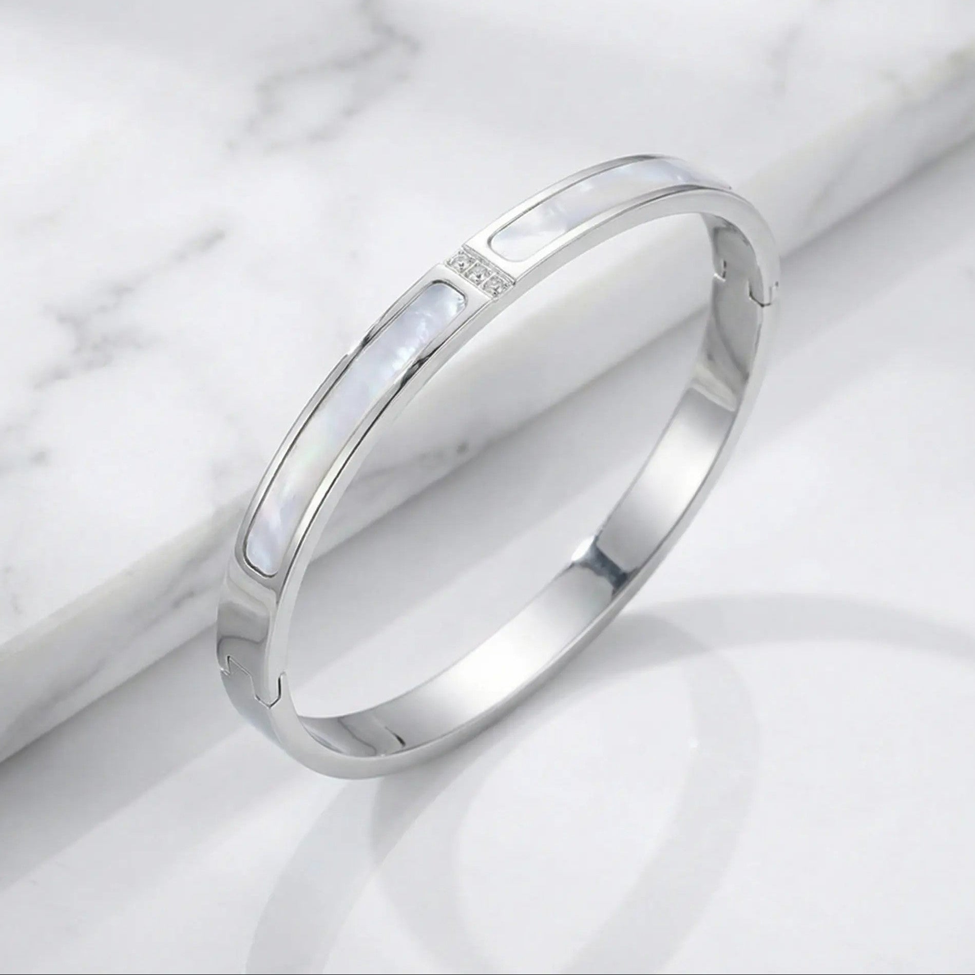 The Shell Inlay Bangle Bracelet
