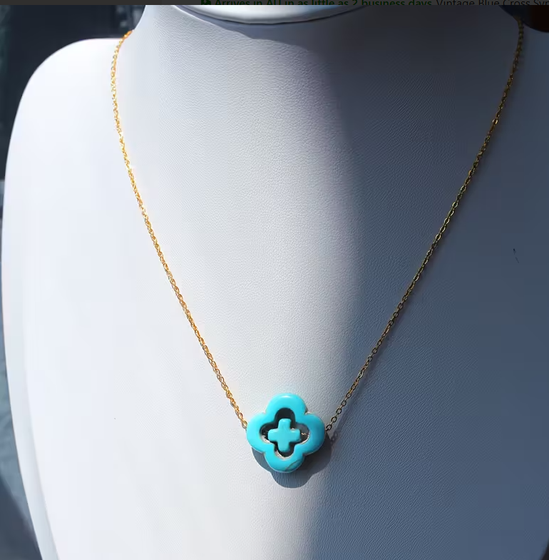 The Turquoise Clover Pendant Necklace