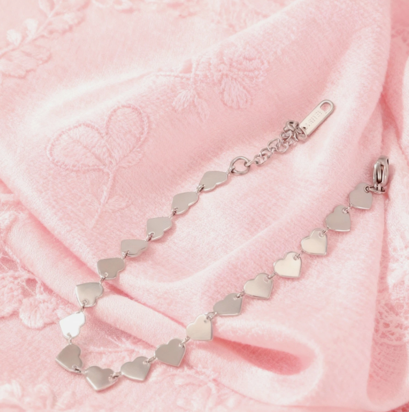 The Heart Link Bracelet