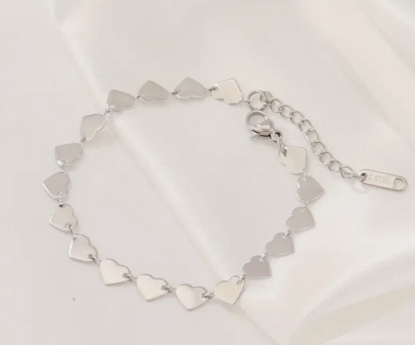 The Heart Link Bracelet
