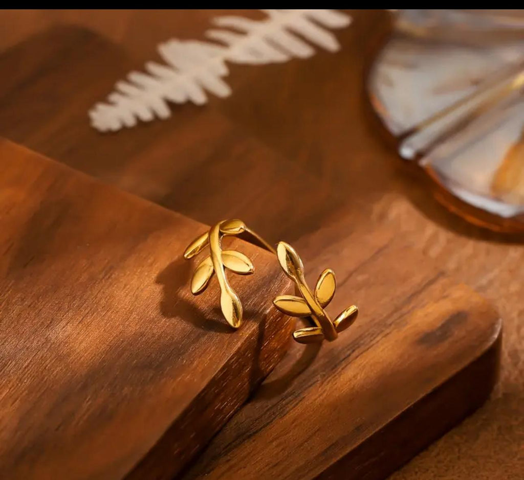 The Olive Leaf Ring